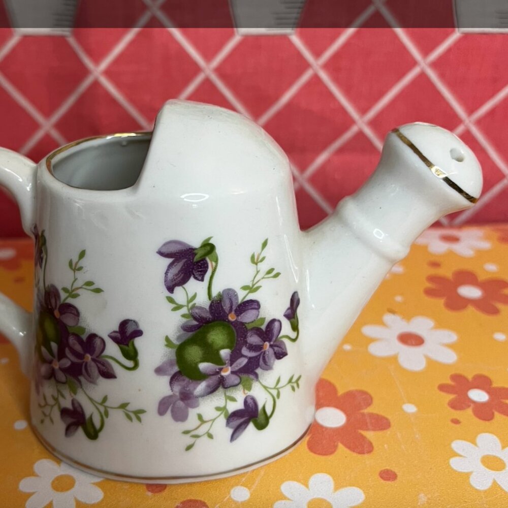 VINTAGE WATERING CAN PLANTER